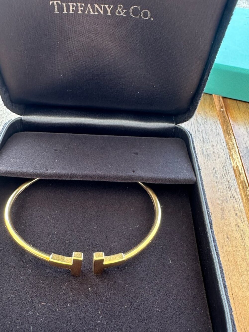 AUTHENTIC Tiffany & Co 18K Yellow Gold T Wire Bracelet - Medium - Authentic - Picture 6 of 8